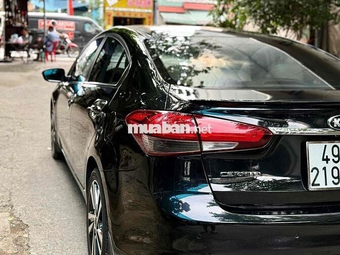 Kia Cerato 2018 2.0 AT Premium - 100000 km