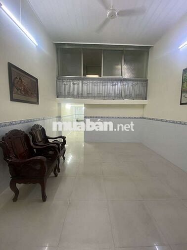 Cho thuê nhà 70m2 có gác lửng, 2 phòng ngủ, Bình Hưng,Bình Chánh,kế Q8