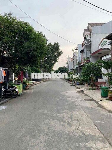 Nhà 1 trệt 2 lầu đẹp 5x17m Shr đg nhựa 10m thông gần chợ Đại Hải