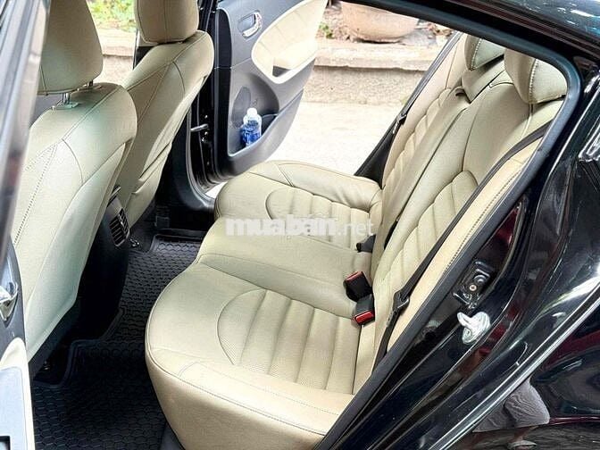 Kia Cerato 2018 2.0 AT Premium - 100000 km