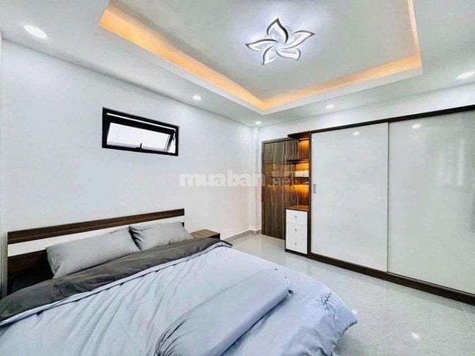 NHÀ FULL NỘI THẤT HẺM 18BIS NGUYỄN THỊ MINH KHAI QUẬN 1