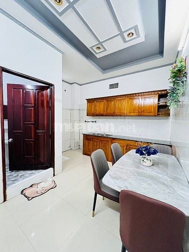 720tr sang tên nhà gần chợ Hưng Long, sổ Hồng riêng.