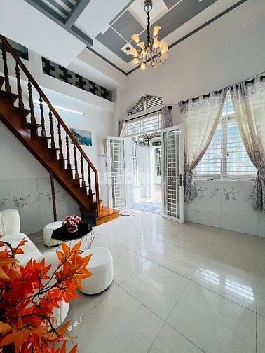 720tr sang tên nhà gần chợ Hưng Long, sổ Hồng riêng.