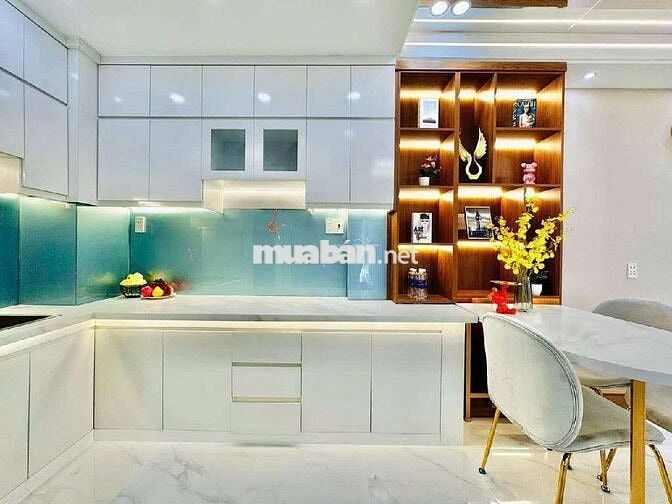 Bán nhà mới 5 tầng,36m² BTCT, sát hẻm xe hơi thông, phạm Văn chiêu p16