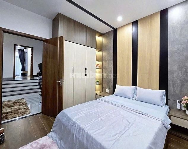 NHÀ FULL NỘI THẤT HẺM 18BIS NGUYỄN THỊ MINH KHAI QUẬN 1