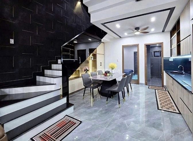 NHÀ FULL NỘI THẤT HẺM 18BIS NGUYỄN THỊ MINH KHAI QUẬN 1