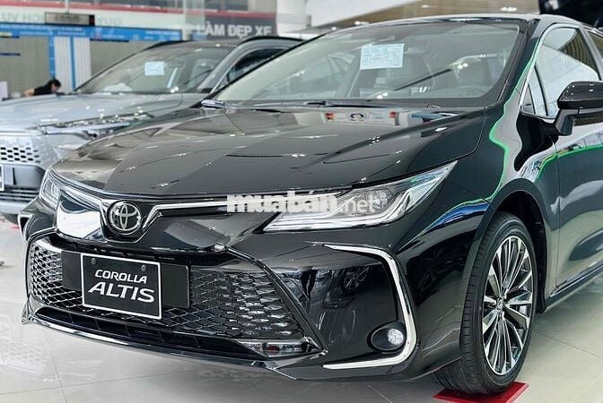 Corolla Altis 1.8V- Giảm 25 triệu & Tặng Phụ Kiện