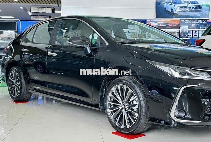Corolla Altis 1.8V- Giảm 25 triệu & Tặng Phụ Kiện