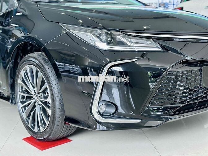 Corolla Altis 1.8V- Giảm 25 triệu & Tặng Phụ Kiện