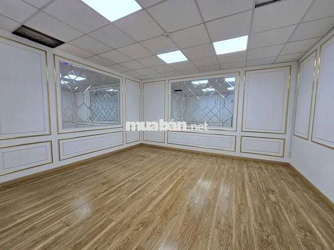 Cho thuê VP 121m² và 200m² toà Sư Vạn Hạnh, Q10-đối diện Vạn Hạnh Mall