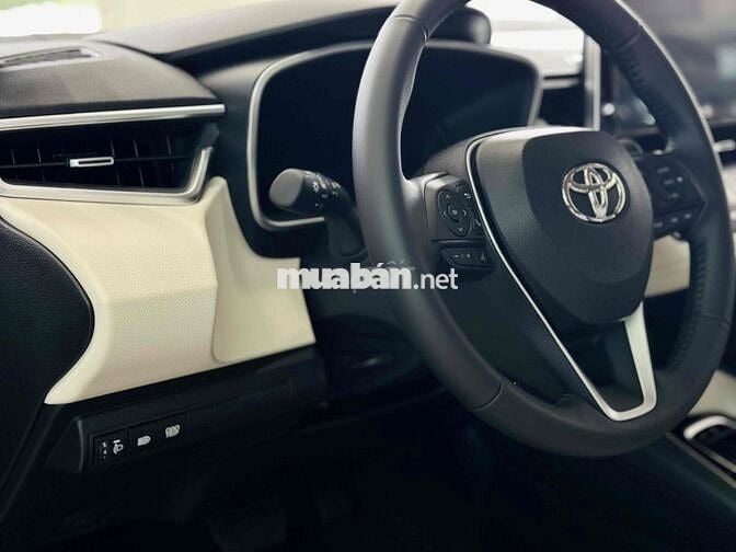 Corolla Altis 1.8V- Giảm 25 triệu & Tặng Phụ Kiện