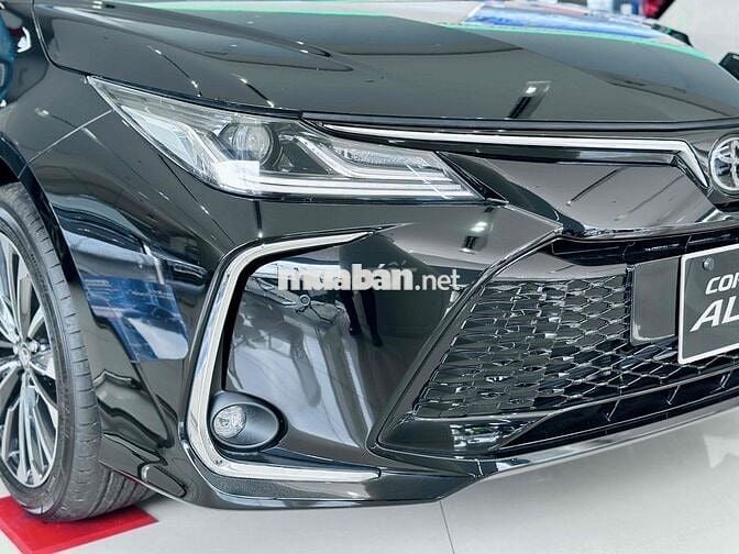 Corolla Altis 1.8V- Giảm 25 triệu & Tặng Phụ Kiện