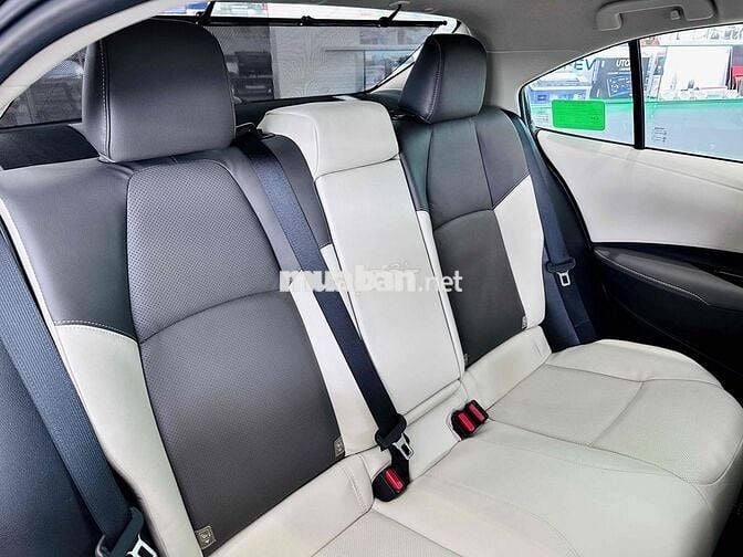 Corolla Altis 1.8V- Giảm 25 triệu & Tặng Phụ Kiện