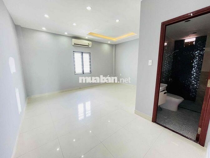 SIÊU PHẨM MẶT TIỀN LÝ THƯỜNG KIỆT Q10 - NHÀ MỚI ĐẸP FULL ỐP KÍNH