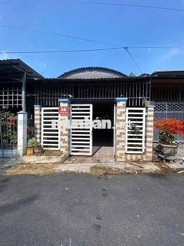 Nhà cấp 4 ở ngay Tân Phú Trung Củ Chi dt 145m2 chỉ 885 TRIỆU Sổ hồng