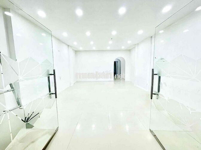 CHO THUÊ NHÀ MẶT TIỀN VIP 702D SƯ VẠN HẠNH Q10 - 6 MÉT TRỆT TRỐNG SUỐT