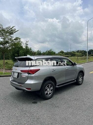 Toyota Fortuner 2017 2.4G 4x2 MT cực đẹp