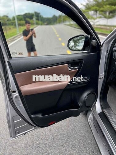 Toyota Fortuner 2017 2.4G 4x2 MT cực đẹp