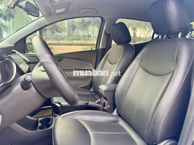 VinFast Fadil Base 2022 - Màu trắng - 3v8km