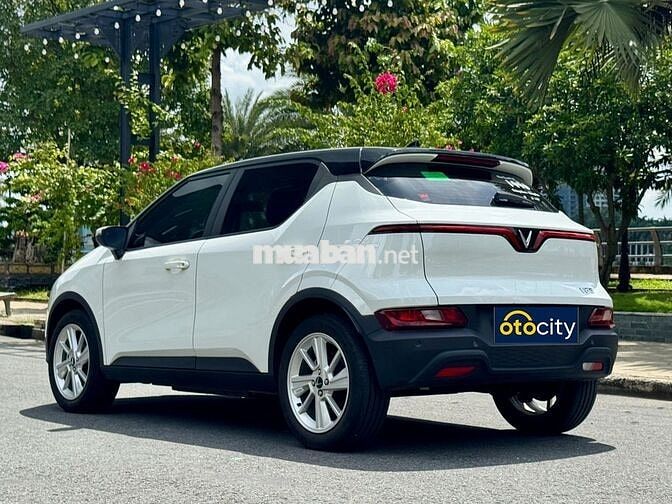 VinFast VF5 Plus 2024 - Màu trắng - 2v8km