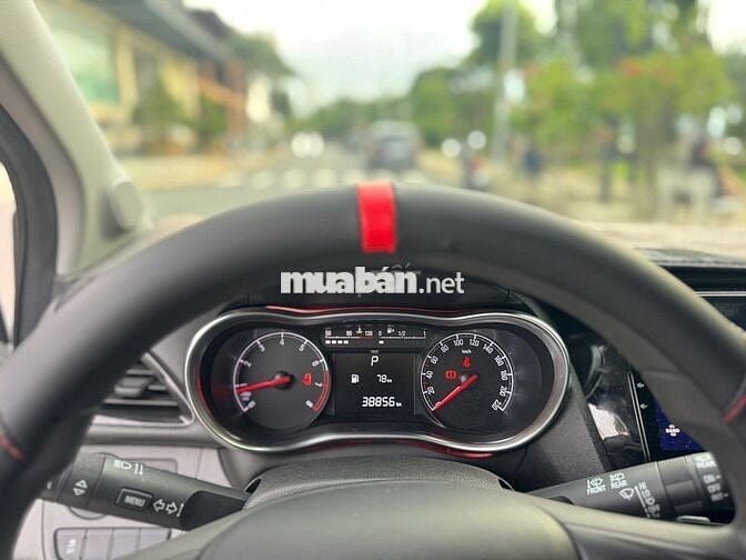 VinFast Fadil Base 2022 - Màu trắng - 3v8km