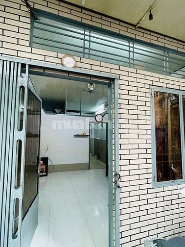 Bán nhà hẻm 3 gác thẳng 1 trục Trần Phú Q.5 : + Vị trí rất trung tâm