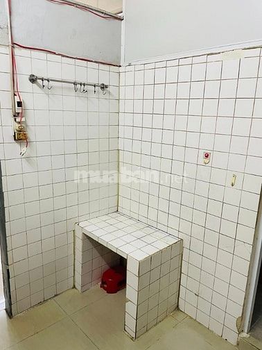 Bán nhà hẻm 3 gác thẳng 1 trục Trần Phú Q.5 : + Vị trí rất trung tâm