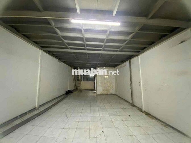 Nhà mặt tiền 135m2 , 2 PN, 4 toilet đường Mễ Cốc, Phường 15 Quận 8