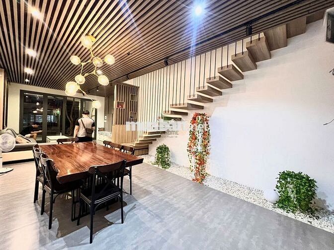 CHO THUÊ NHÀ KINH DOANH 3 PN SIÊU RỘNG ĐẸP MẶT ĐƯỜNG LÊ HỒNG PHONG