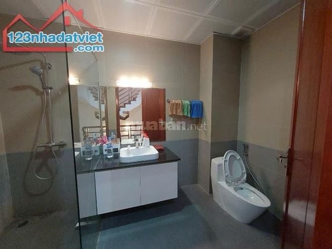 Bán nhà KĐT Trung Văn ô tô tránh vỉa hè dt 155m 5t mt 5m giá 33 tỷ
