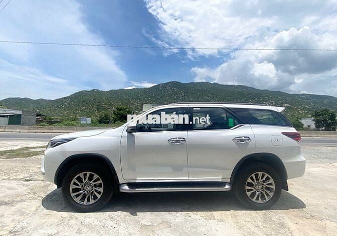 Toyota Fortuner 2023 2.7L 4x2 AT - chính chủ - 18k