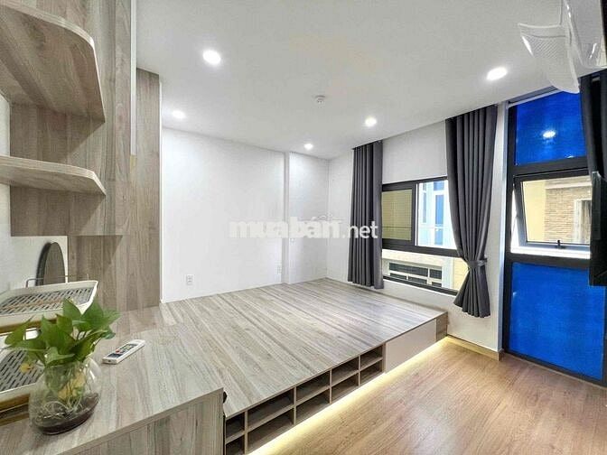 CĂN HỘ CỬA SỔ FULL NỘI THẤT QUẬN 10 GẦN CẦU VƯỢT 3 THÁNG 2
