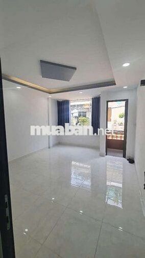 NHÀ MỚI FULL NỘI THẤT XỊN XÒ NGAY KHU TÊN LỬA - DT 36M² NHỈNH 4 TỶ