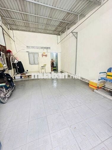 Mua ngay căn nhà cấp 4 sổ sẵn cầm tay ở TT Hóc Môn, Hóc Môn, 800Triệu