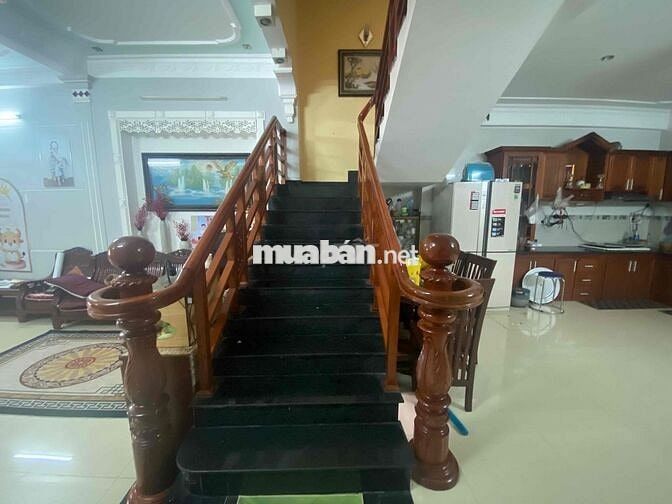 Cho thuê nhà kiệt Nguyễn Văn Thoại, Diện tích 105m2