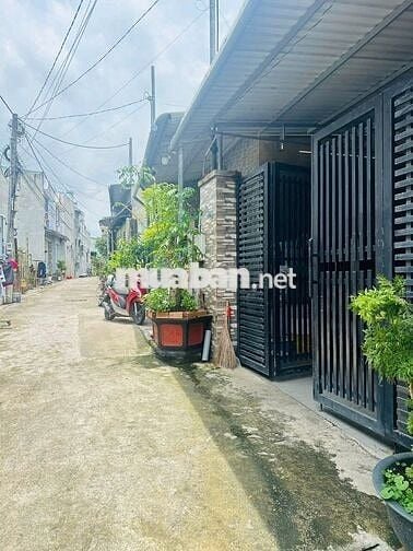 Mua ngay căn nhà cấp 4 sổ sẵn cầm tay ở TT Hóc Môn, Hóc Môn, 800Triệu