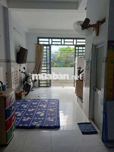 Nhà chi thuê Lý Thánh Tông, TP (2PN 2WC) hẻm 4m thông thoáng, sạch sẽ