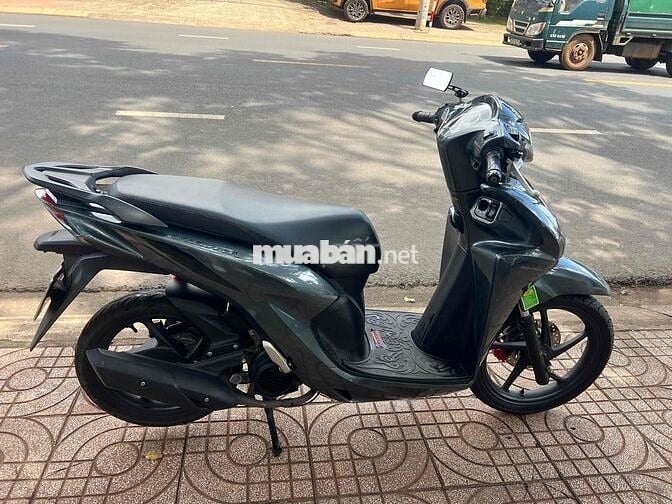 Viíion 2022  bản The thao xe phố