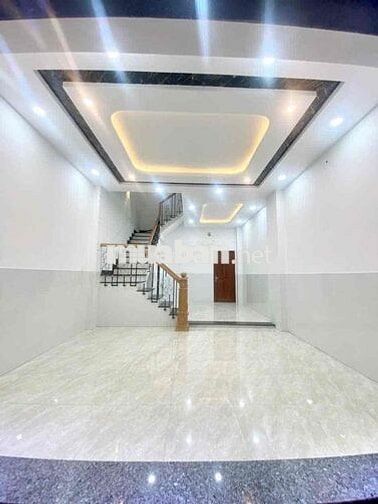 STUDIO CỬA SỔ - BAN CÔNG - NGAY NGUYỄN SƠN - FULL NỘI THẤT