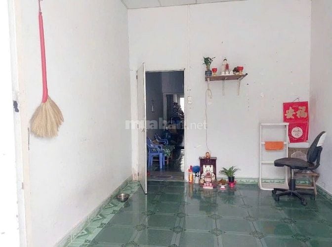 Chính chủ gửi bán căn nhà mặt tiền đường nhựa TTN Hóc Môn 830 triệu