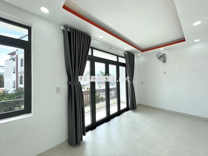 CHO THUÊ NHÀ NGUYÊN CĂN MỚI XÂY 1 TRỆT 2 LẦU Ở VĨNH PHƯỚC GIÁ 15 TRIỆU