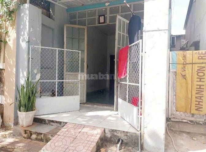 Chính chủ gửi bán căn nhà mặt tiền đường nhựa TTN Hóc Môn 830 triệu