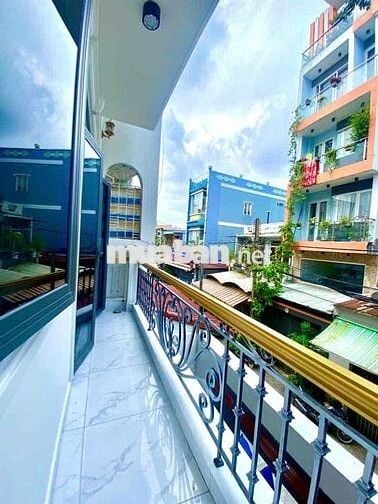 STUDIO CỬA SỔ - BAN CÔNG - NGAY NGUYỄN SƠN - FULL NỘI THẤT