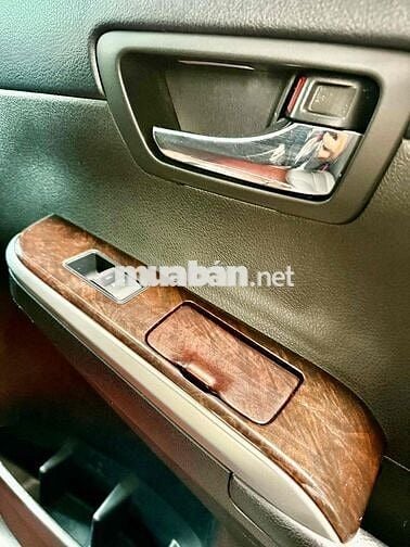 chính chủ bán Toyota Camry 2016 2.5Q -odo 8 vạn km