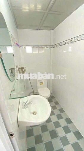 Nhà mới 4,5x16 có máy lạnh Gần Đh Tây Đô