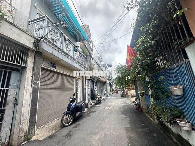 BÁN NHÀ DƯƠNG THỊ MƯỜI QUẬN 12, HẺM XE HƠI, DT 55M²(5×11), GIÁ SIÊU RẺ