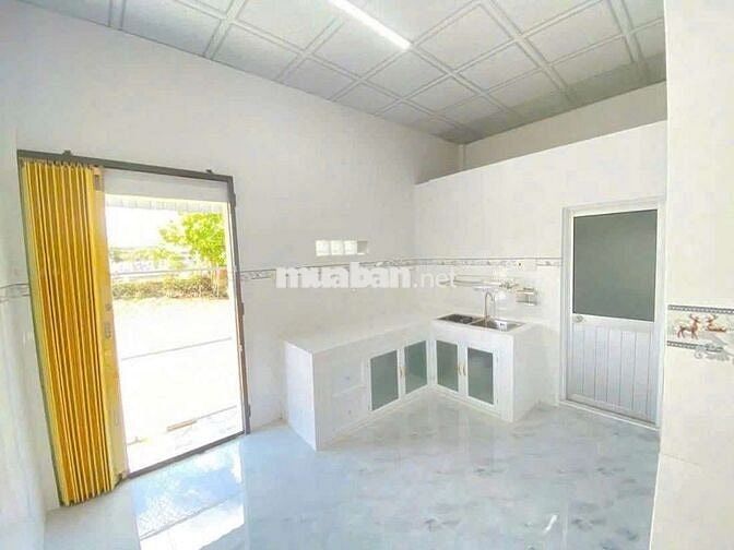 Nhà mới 4,5x16 có máy lạnh Gần Đh Tây Đô