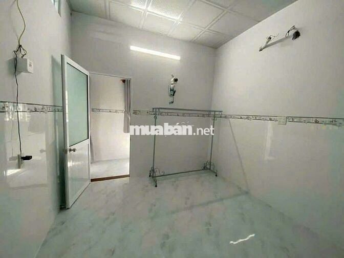 Nhà mới 4,5x16 có máy lạnh Gần Đh Tây Đô