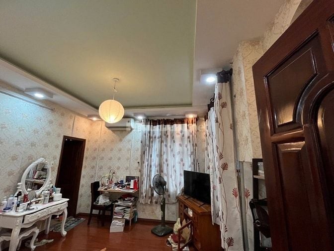 Bán Biệt thự 13.5 tỷ gần đường Nguyễn Thị Định phường Bình Trưng Tây.