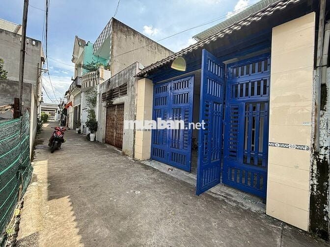 nhà chưa qua thầy thợ có thể tách làm 2 sổ